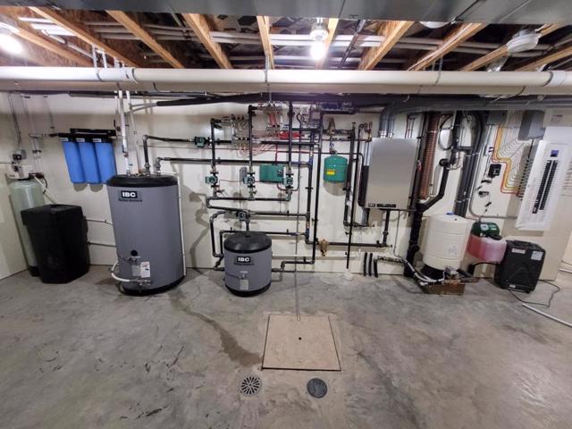 Installed natural gas fully modulating boiler system la broqurie mb